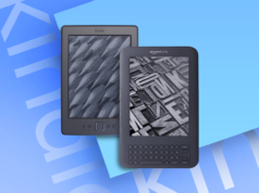 Kindles recebendo 14 anos de suporte é incrível, na verdade Dois e-readers mostrados sobre um fundo verde de símbolo de reciclagem.