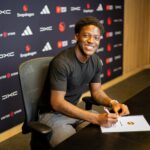 Kobbie Mainoo manda mensagem após assinar contrato com o Man Utd, Bruno Fernandes e JJ Gabriel reagem