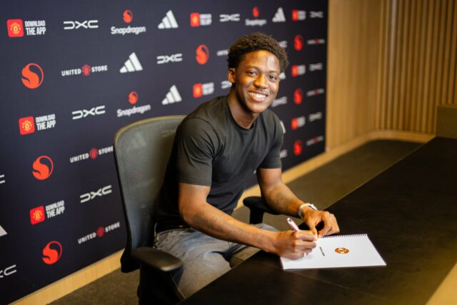 Kobbie Mainoo manda mensagem após assinar contrato com o Man Utd, Bruno Fernandes e JJ Gabriel reagem
