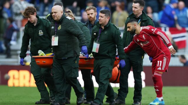 Kondisi Terkini Kiper Liverpool Usai Dilarikan ke Rumah Sakit saat Lawan Everton
