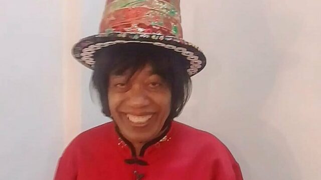 Kondisi Terkini Pak Tarno: Jualan Mainan Keliling e Masih Semangat Kondisi Terkini Pak Tarno: Jualan Mainan Keliling e Masih Semangat Sulap Meski Sedang Sakit