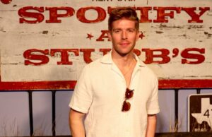 Kyle Cooke não está pronto para nada ‘sério’ depois do beijo de Meghan King Kyle Cooke não está pronto para nada sério após a separação de Amanda Batula e Random Meghan King Kiss