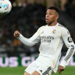 Kylian Mbappé sofre problema no tendão da coxa durante empate do Real Madrid contra o Betis