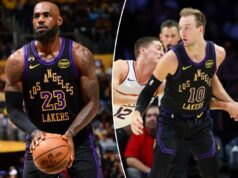Lakers conquista vantagem de jogar em casa na primeira rodada dos playoffs com vitória sobre o Suns Lakers conquista vantagem de jogar em casa na primeira rodada dos playoffs com vitória sobre o Suns
