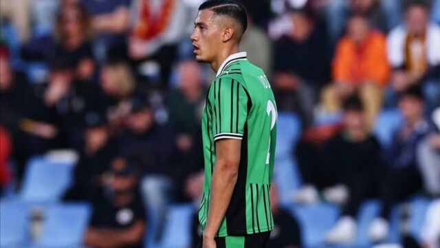 Lakukan Kesalahan Berulang, Jay Idzes Dikritik Media Italia: Permainan Kasar! Lakukan Kesalahan Berulang, Jay Idzes Dikritik Media Italia: Permainan Kasar!