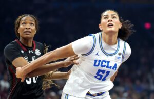 Lauren Betts, da UCLA, sai do jogo contra a Carolina do Sul com susto de lesão na garganta Lauren Betts plays against South Carolina in championship game