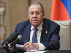 Lavrov, da Rússia, diz que o Irã tem o direito “inalienável” de enriquecer urânio, desafiando abertamente as exigências de Trump Lavrov, da Rússia, diz que o Irã tem o direito “inalienável” de enriquecer urânio, desafiando abertamente as exigências de Trump