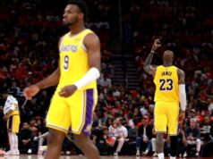 LeBron James critica Rockets por ‘desrespeito’ ao redor do filho Bronny GettyImages-2271994634 LeBron e Bronny