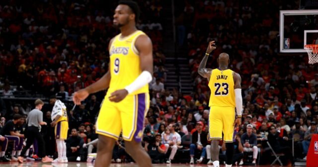 GettyImages-2271994634 LeBron e Bronny