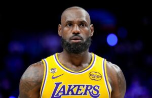 LeBron James mostra apoio a Jason Kidd após críticas de Cooper Flagg Lakers superstar LeBron James against Detroit Pistons