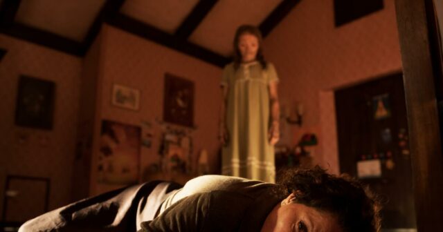 'Lee Cronin's The Mummy' é menos um projeto de paixão do que um embalsamamento por comitê
