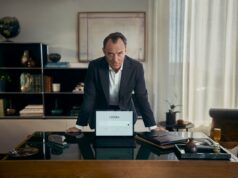 Legora, startup legal de IA, atinge avaliação de US$ 5,6 e sua batalha com Harvey ficou ainda mais acirrada Legora's marketing campaign featuring Jude Law