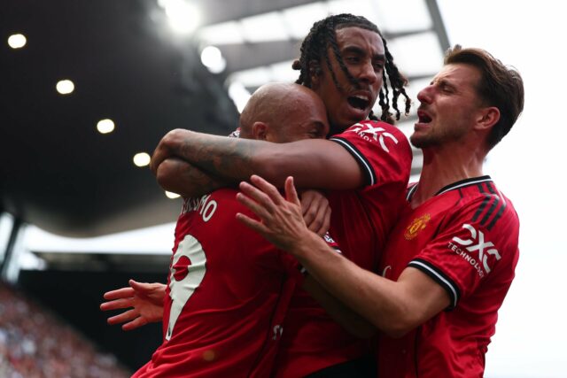 Leny Yoro afirma que Mason Mount o 'ajudou' de maneira importante, assim como mais três jogadores fizeram no Man Utd após a contratação de 2024
