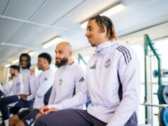 Leny Yoro envia mensagem no Instagram que pode ser uma forte resposta à piada de Paul Scholes Leny Yoro envia mensagem no Instagram que pode ser uma forte resposta à piada de Paul Scholes