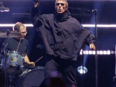 Liam Gallagher brinca sobre a indução ao Hall da Fama do Rock and Roll do Oasis: ‘Eu sonhei com isso quando era um pequeno ninguém cantando no chuveiro’ Liam Gallagher brinca sobre a indução ao Hall da Fama do Rock and Roll do Oasis: 'Eu sonhei com isso quando era um pequeno ninguém cantando no chuveiro'