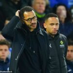 O Chelsea demitiu o técnico Liam Rosenior após menos de quatro meses no cargo