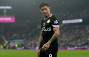 Liam Rosenior sugere o retorno de Enzo Fernandez para o confronto do Man Utd Liam Rosenior sugere o retorno de Enzo Fernandez para o confronto do Man Utd