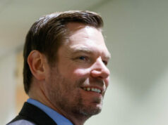 Líderes democratas da Câmara pedem que Swalwell encerre a campanha provincial da Califórnia sobre alegações de agressão sexual Líderes democratas da Câmara pedem que Swalwell encerre a campanha provincial da Califórnia sobre alegações de agressão sexual