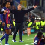 Liga dos Campeões - O técnico do Barça, Hansi Flick, critica a arbitragem após derrota em casa para o Atlético de Madrid