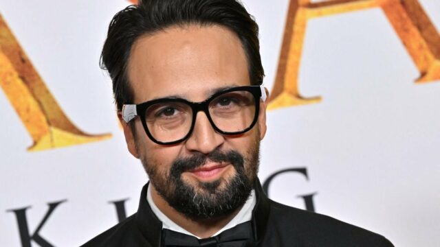 Tom Hanks, Jennifer Anniston e Lin Manuel Miranda