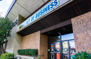 Lista de lojas que fecham em abril Lista de lojas que fecham em abril