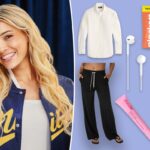 Ilustração de um bule branco e quatro xícaras de chá, todas marcadas com o