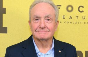 Lorne Michaels quer que ‘SNL UK’ seja ‘mais inteligente e engraçado’ do que a versão dos EUA: deveria ser o ‘mais legal dos dois programas’ Lorne Michaels quer que 'SNL UK' seja 'mais inteligente e engraçado' do que a versão dos EUA: deveria ser o 'mais legal dos dois programas'