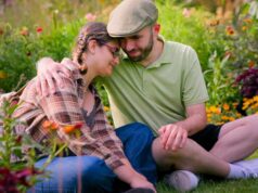 ‘Love on the Spectrum’ da Netflix é renovado para a 5ª temporada, o membro do elenco favorito dos fãs, Connor Tomlinson, sai: ‘I’ve Chosen to Pass the Torch’ (EXCLUSIVO) 'Love on the Spectrum' da Netflix é renovado para a 5ª temporada, o membro do elenco favorito dos fãs, Connor Tomlinson, sai: 'I've Chosen to Pass the Torch' (EXCLUSIVO)