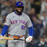 O Mets colocou o defensor central Luis Robert Jr. na carta lesionada de 10 dias.