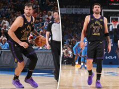 Luka Doncic deixa o Lakers-Thunder com lesão no tendão esquerdo Luka Dončić, vestindo uma camisa preta do Lakers com