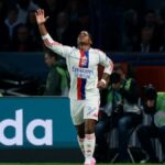 Lyon vence o PSG por 2 a 1 e dá ao Lens esperança renovada na corrida pelo título da Ligue 1