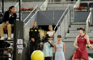 Madrid Open 2026: Rybakina rebate no sistema de chamada de linha Madrid Open 2026: Rybakina rebate no sistema de chamada de linha