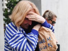 Mãe escondeu analgésicos fatais no smoothie do filho, disse o júri Mãe escondeu analgésicos fatais no smoothie do filho, disse o júri