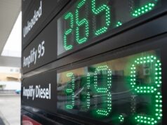 Mais de 93 servos multados em blitz de manipulação de preços em todo o estado Mais de 93 servos multados em blitz de manipulação de preços em todo o estado