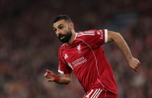 Man City x Liverpool: quartas de final da FA Cup – notícias do time, início, escalações epa12831395 Mohamed Salah (R) do Liverpool em ação contra o goleiro do Galatasaray, Ugurcan Cakir, durante a partida de 2ª mão das oitavas de final da Liga dos Campeões da UEFA entre Liverpool e Galatasaray em Liverpool, Grã-Bretanha, 18 de março de 2026. EPA/ADAM VAUGHAN