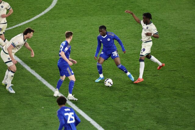 Man Utd deveria ignorar Yan Diomande e pressionar para contratar o garoto-prodígio rebaixado a preço de banana
