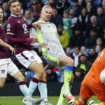 Manchester City ultrapassa o Arsenal e lidera a tabela da Premier League; Burnley rebaixado