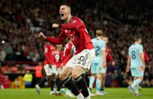 Manchester United vence Brentford por 2 a 1 e dá um grande passo para o retorno da Liga dos Campeões Manchester United vence Brentford por 2 a 1 e dá um grande passo para o retorno da Liga dos Campeões