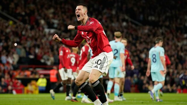 Manchester United vence Brentford por 2 a 1 e dá um grande passo para o retorno da Liga dos Campeões

