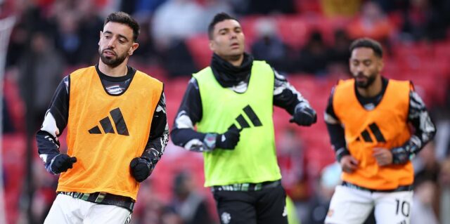 Manchester United x Leeds - Premier League AO VIVO: placar mais recente e atualizações enquanto Bryan Mbeumo está no BANCO com os Red Devils buscando continuar a pressão na Liga dos Campeões
