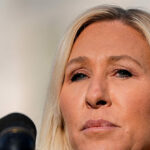 Marjorie Taylor Greene sugere que a tentativa de assassinato de Butler foi uma farsa