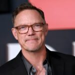 Matthew Lillard diz que a nostalgia é 'uma das razões pelas quais Hollywood está' me contratando de novo ': 'Acho que ninguém realmente gosta de mim. Eles simplesmente sentem falta dos velhos tempos