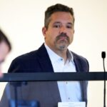 Derrick Todd, desonrado, é processado no Tribunal Superior do Condado de Middlesex em 17 de janeiro de 2025.