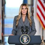 'Nunca fui amiga de Epstein', disse Melania Trump durante um discurso na Casa Branca na tarde de quinta-feira
