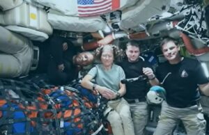 Membros da tripulação do Artemis II enviam mensagens emocionantes à família antes da queda Membros da tripulação do Artemis II enviam mensagens emocionantes à família antes da queda