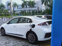 Mendagri Instruksikan Kepala Daerah Gratiskan Pajak Kendaraan Listrik Mendagri Instruksikan Kepala Daerah Gratiskan Pajak Kendaraan Listrik