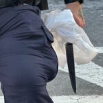 Menino de 13 anos, esfaqueado com faca grande durante suspeita de disputa perto do parque de Nova York