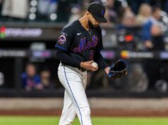 Mets espera que ‘pequenos ajustes’ tirem Devin Williams do funk inicial O arremessador do New York Mets, Devin Williams (38), reage na nona entrada contra o Minnesota Twins no Citi Field, quinta-feira, 23 de abril de 2026.