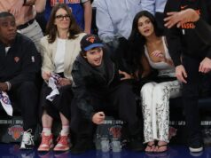 Mike Tirico se torna viral por erro cometido por Tina Fey durante Knicks vs. Mike Tirico se torna viral por erro cometido por Tina Fey durante Knicks vs.