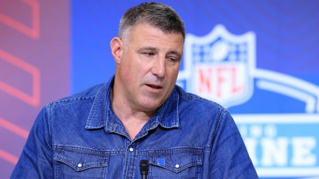 Dianna Russini e o técnico do New England Patriots, Mike Vrabel (Getty Images)